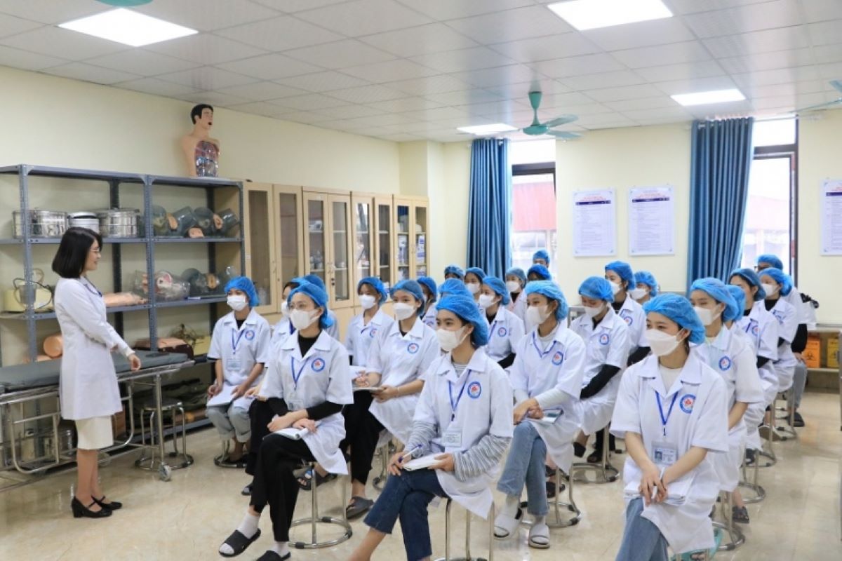 Trường Cao đẳng Y Hà Nội ngành Chăm sóc sắc đẹp